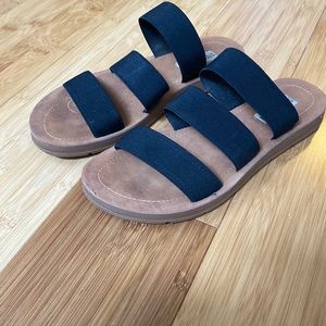Steve Madden Pascale Slides Black